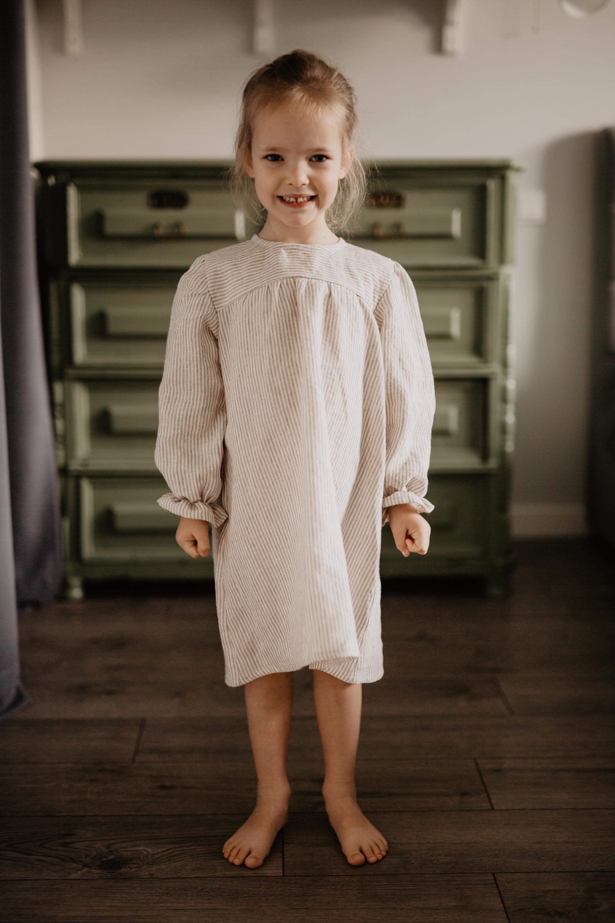 Girls linen dress 2025